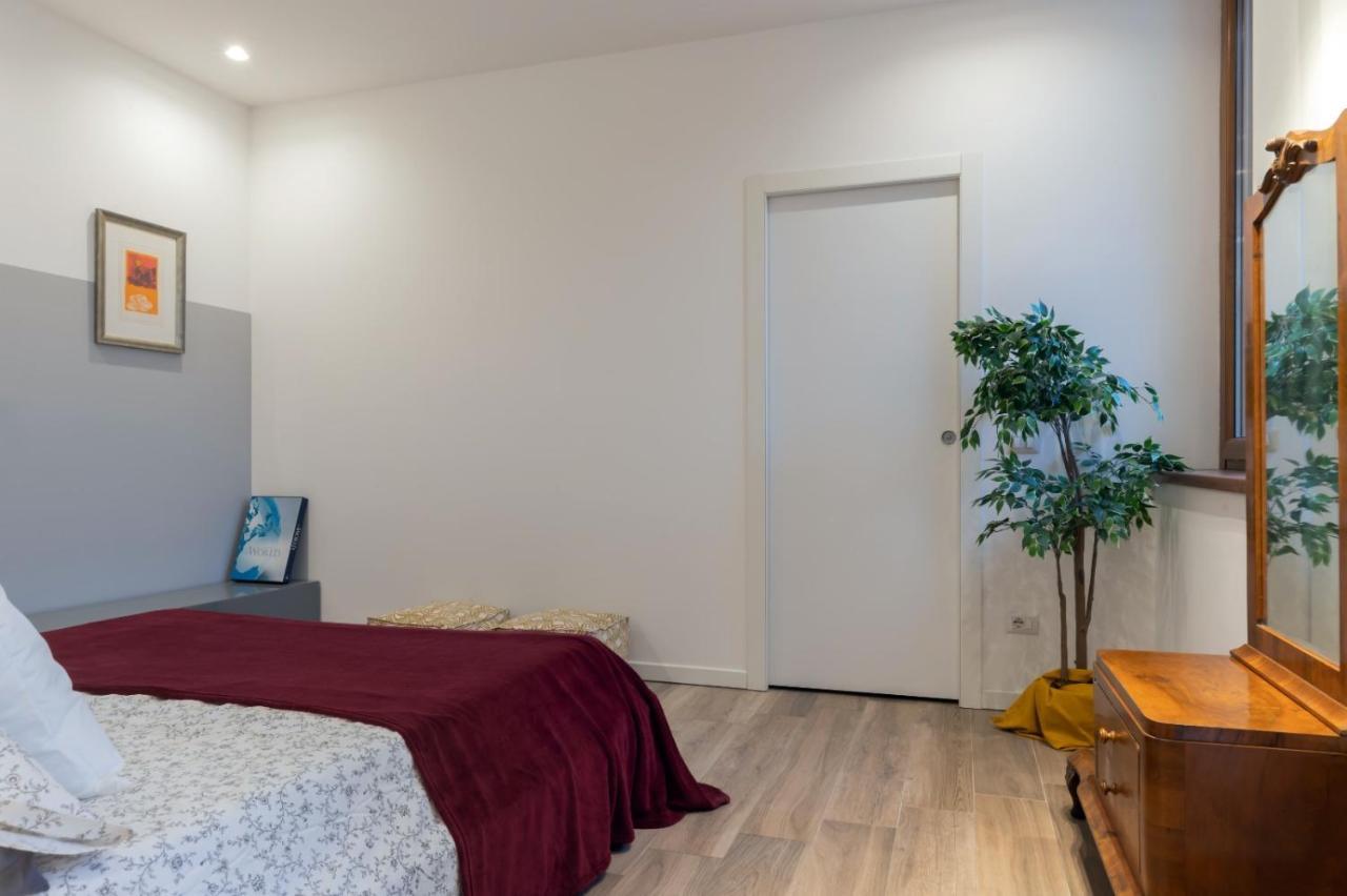 La Casa Di Nina - Meda Apartment Bagian luar foto